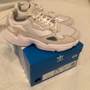 Wmns Falcon ‘Triple White’